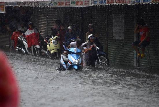 TPHCM đưa thông tin cảnh báo 40 điểm ngập nước lên mạng