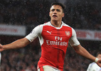 Alexis Sanchez bừng sáng, Arsenal nuôi hy vọng Top 4