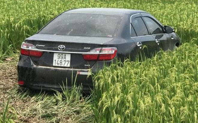 Khởi tố lái xe Camry đâm nhiều người thương vong