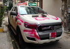 Hà Nội: Lái xe ngã ngửa nhìn ô tô bị xịt sơn hồng chằng chịt