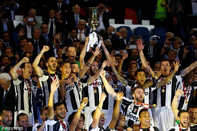 Vô địch Coppa Italia, Juventus mơ cú ăn ba