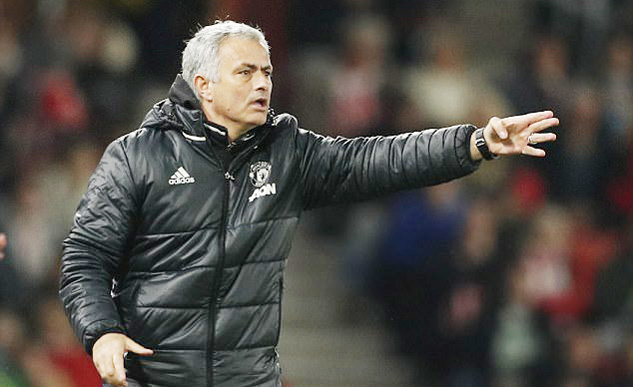 MU bị ép quá đáng, Mourinho cho Ngoại hạng Anh 