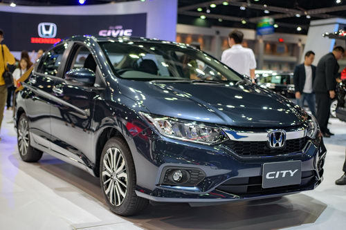 Giá chỉ 300 triệu đồng, Honda City 2017 'cháy hàng'