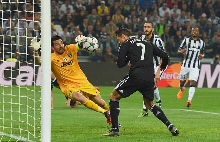 Griezmann khiến Ronaldo đau lòng, Malaga buông để Real vô địch