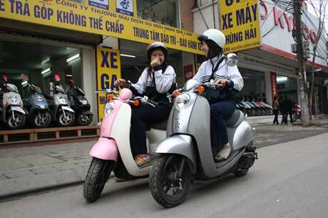 Đi xe dung tích xi lanh dưới 50cc có cần bằng lái xe?