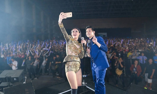 Galaxy A5 - ‘át chủ bài’ của Samsung giá 8 triệu đồng