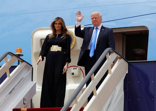 Ông Trump tới Ảrập Xêút, bắt đầu chuyến công du nước ngoài đầu tiên