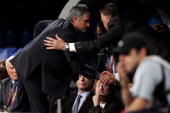 Mourinho ra ngõ toàn 