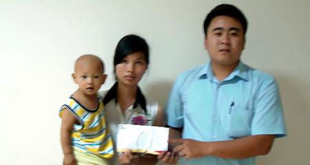 Hơn 25 triệu đồng đến với bé Phạm Nhật Anh ung thư tinh hoàn
