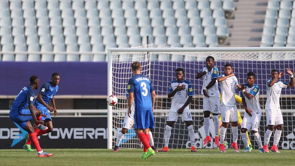 Đàn em Pogba đi dạo cũng đè bẹp U20 Honduras