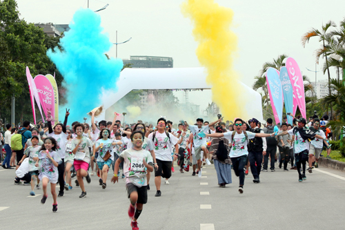 Đến Color Me Run, ‘quẩy tưng bừng’ cùng MOOV và Vietnamobile