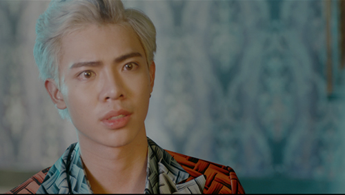 Erik phát điên khi Min cặp kè trai lạ trong MV