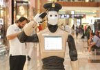 Robot cảnh sát đầu tiên thế giới gây sốt ở Dubai