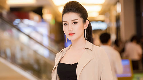 Huyền My thay đổi phong cách sau scandal