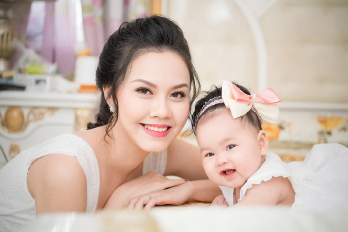 Người đẹp Hồng Phúc tái xuất viên mãn sau khi sinh con