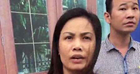 Mạo danh nhà báo,