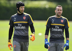 Wenger gây sốc khi thẳng tay phế bỏ Petr Cech