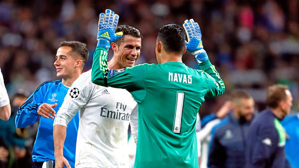 Ronaldo chơi đẹp với MU, bảo Real buông De Gea