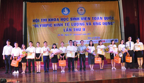 Sinh viên toàn quốc tham gia “Olympic Kinh tế lượng và ứng dụng”