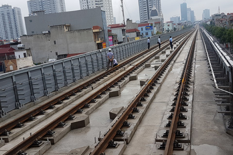 Đường sắt Cát Linh - Hà Đông bị rỉ sét, có vết nứt