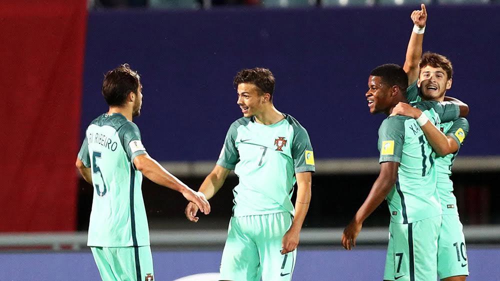 Đè bẹp U20 Hàn Quốc, đàn em Ronaldo bay vào tứ kết