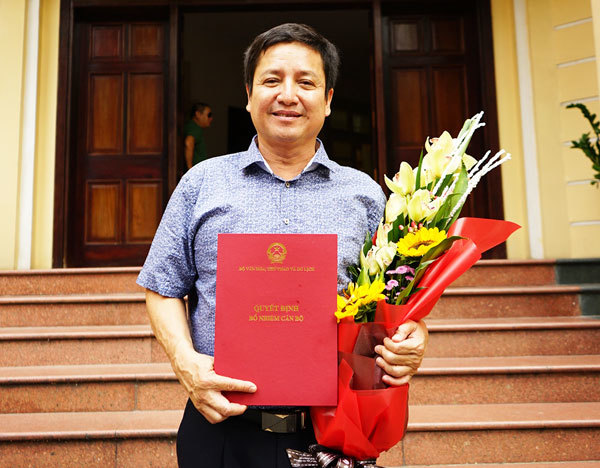 Chí Trung nhan quyet dinh