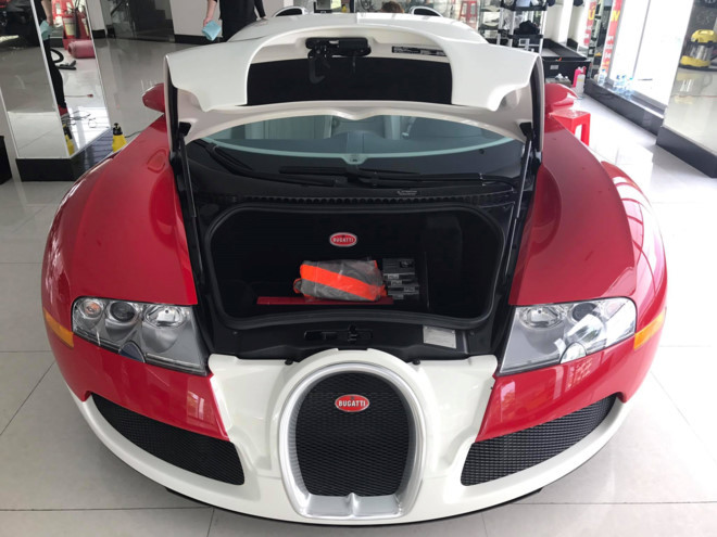 Siêu xe Bugatti Veyron độc nhất Việt Nam giờ ra sao?