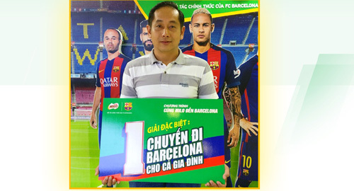 Lộ diện gia đình thứ 2 đến Barcelona cùng MILO
