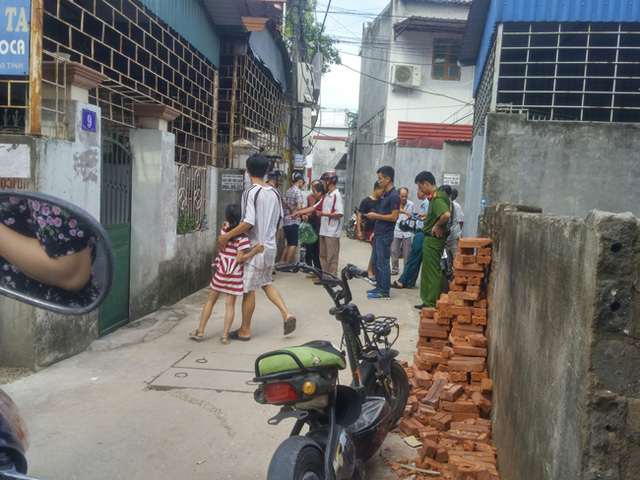 Nghi vợ trẻ có bồ, chồng chém liên tiếp đến tử vong