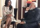 Sao Ấn bị chỉ trích vì 'phô' chân trước mặt thủ tướng