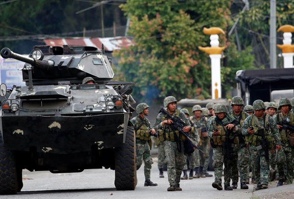 Chuyện đau lòng ở Philippines: 11 lính chết vì 'quân ta bắn quân mình'