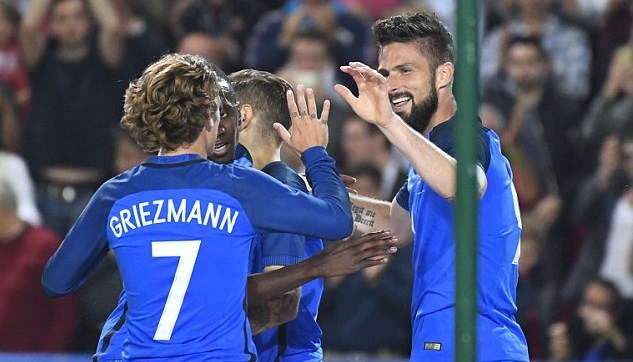 Giroud nổ hat-trick, Pháp khiến Paraguay thua tối tăm mặt mũi