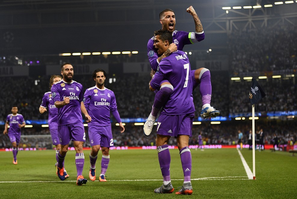 Quay lại cảnh Ronaldo và các đồng đội 