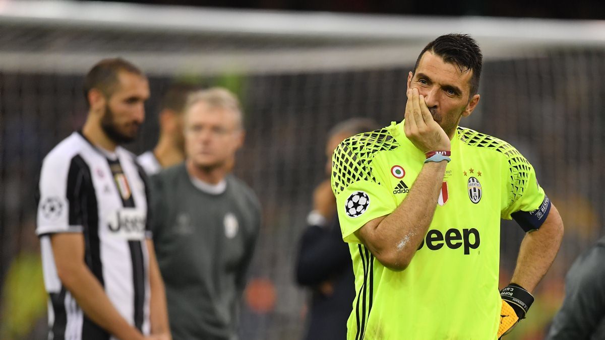 Nỗi buồn tê tái của Buffon và các đồng đội
