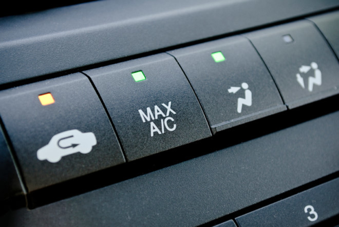 Mẹo làm mát nhanh ôtô khi phơi nắng