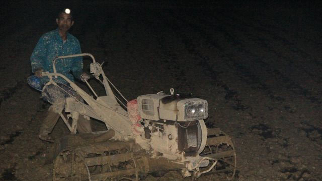 cày đêm ở Hà tĩnh