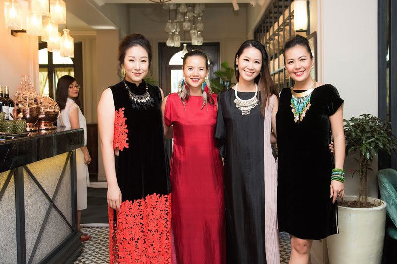Dương Thuỳ Linh, Ngô Phương Lan dự sự kiện giữa nắng nóng kỷ lục