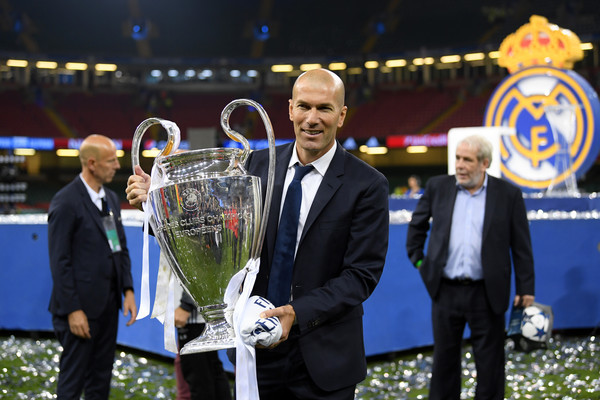 Zidane: Học lỏm Mourinho và Ancelotti để vĩ đại