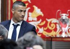 CR7 khoe đầu trọc lốc khi ăn mừng chức vô địch Champions League