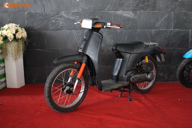 Xe tay ga Honda SH50 đời đầu siêu hiếm tại Hà Nội