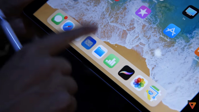 iPad Pro mới thách thức các máy tính bảng đối thủ
