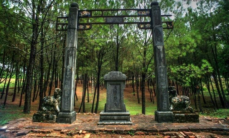 Người không làm vua nhưng có nhiều con trai làm vua nhất