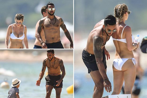 Vợ Walcott mặc bikini khoe thân hình nóng bỏng