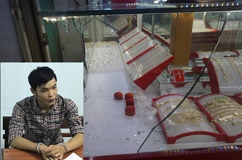 Đuổi cướp tiệm vàng, tổ trưởng dân phố bị gãy chân