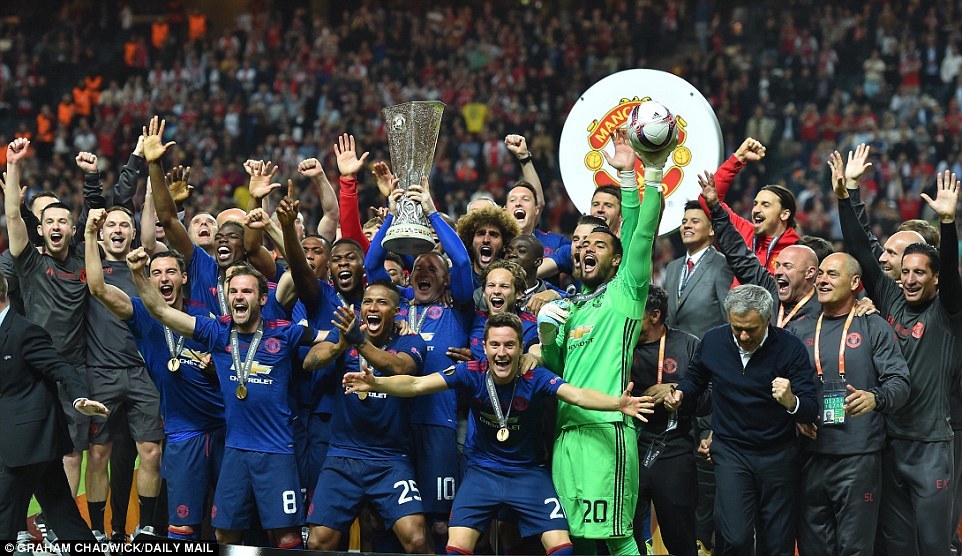 Tin thể thao sáng 7/6: Cho Real và Barca hít bụi, MU là số 1 thế giới
