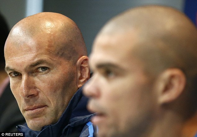 Zidane và Real vừa vô địch đã có