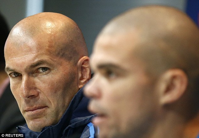 Zidane và Real vừa vô địch đã có 