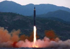 Video tên lửa đất đối hạm Triều Tiên phóng ra biển