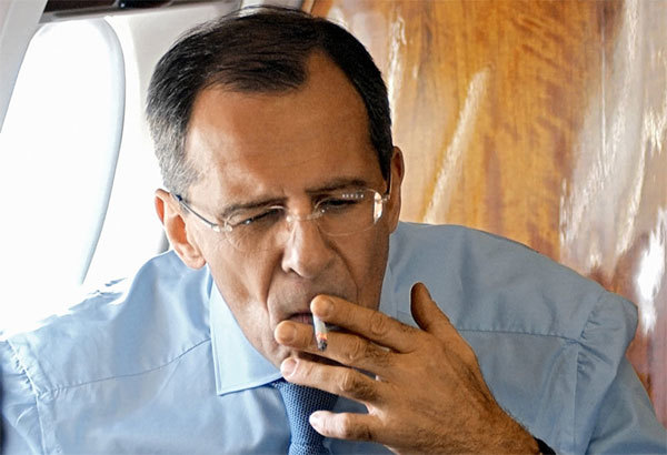 Nga khoe Ngoại trưởng Lavrov giảm hút thuốc