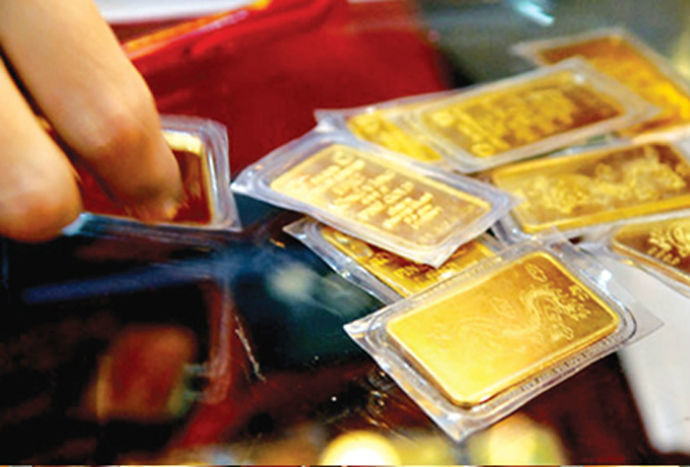Giá vàng hôm nay 10/6: Vàng giảm giá, USD tăng ngược chiều